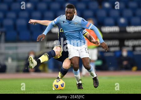 Rom, Italien. Januar 2021. ROM, ITALIEN - Januar 21 : Akpa Akpro von SS Lazio in Aktion während des achten Tim Cup Fußballmatches zwischen SS Lazio und Parma im Stadio Olimpico am 21. Januar 2021 in Rom, Italien /LiveMedia Credit: Claudio Pasquazi/LPS/ZUMA Wire/Alamy Live News Stockfoto