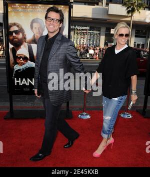 Jim Carrey und Jenny McCarthy bei der Premiere von 'The Hangover' am 2. Juni 2009 im Chinese Theatre in Hollywood, Los Angeles, CA, USA. Foto von Lionel Hahn/ABACAPRESS.COM Stockfoto