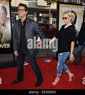 Jim Carrey und Jenny McCarthy bei der Premiere von 'The Hangover' am 2. Juni 2009 im Chinese Theatre in Hollywood, Los Angeles, CA, USA. Foto von Lionel Hahn/ABACAPRESS.COM Stockfoto