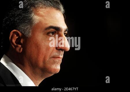 Reza Pahlavi, der ehemalige Kronprinz des Iran, der jetzt in den Vereinigten Staaten lebt, spricht auf einer Pressekonferenz im National Press Club in Washington, DC., USA am 22. Juni 2009 über die umstrittene Präsidentschaftswahl des Iran. Foto von Olivier Douliery/ABACAPRESS.COM Stockfoto