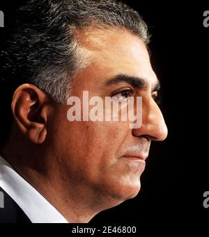 Reza Pahlavi, der ehemalige Kronprinz des Iran, der jetzt in den Vereinigten Staaten lebt, spricht auf einer Pressekonferenz im National Press Club in Washington, DC., USA am 22. Juni 2009 über die umstrittene Präsidentschaftswahl des Iran. Foto von Olivier Douliery/ABACAPRESS.COM Stockfoto