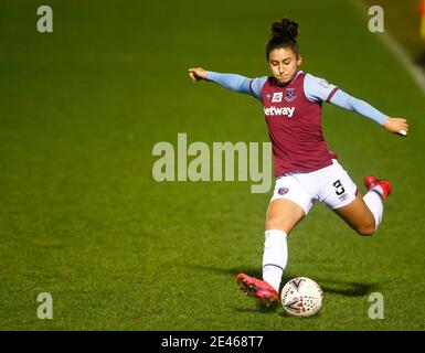 Dagenham, Großbritannien. Januar 2021. DAGENHAM, ENGLAND - JANUAR 21: MAZ Pacheco von West Ham United WFC während FA Women's Continental Tyres League Cup Quarter Finalspiel zwischen West Ham United Women und Durham Women im Chigwell Construction Stadium am 21. Januar 2021 in Dagenham, England Credit: Action Foto Sport/Alamy Live News Stockfoto