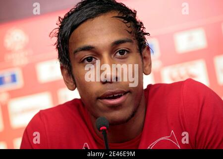 Der neue Spieler von Lille Pierre-Emerick Aubameyang posiert während seiner offiziellen Präsentation am 30. Juni 2009 in Lille, Frankreich. Foto von Mikael Libert/ABACAPRESS.COM Stockfoto