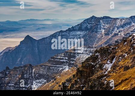 Blick über die Alvord-Wüste und das Tal unterhalb des Steens Mountain, Oregon, USA Stockfoto