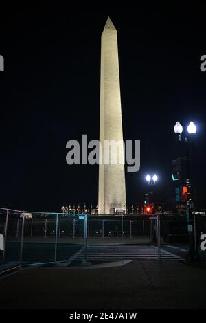 Washington DC, USA. Januar 2021. Washington Monument in Washington, DC am 21. Januar 2021. Kredit: Dee Cee Carter/Media Punch/Alamy Live Nachrichten Stockfoto