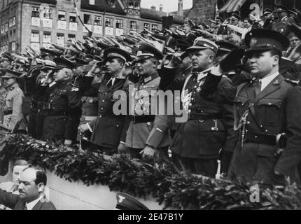 Ausländisches Militär legt auf dem NSDAP-Kongress in Nürnberg fest Stockfoto