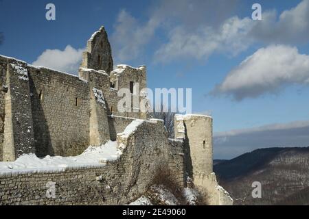 Ruine hohenurach in Bad Urach im Winter, schwäbische alb Stockfoto