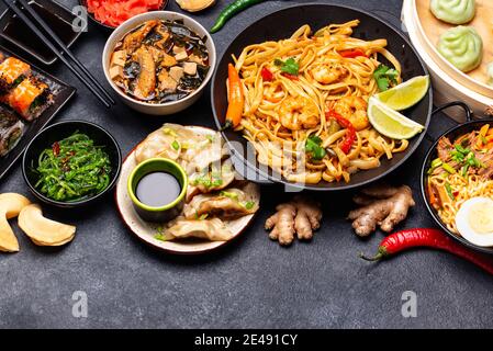 Asiatische Küche. Chinesische, japanische und thailändische Küche Stockfoto