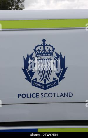 Polizeigrafiken auf Police Scotland Fahrzeug. Polizei Schottland, rechtlich der Polizei-Service von Schottland genannt, ist die nationale Polizei von Schottland. Stockfoto