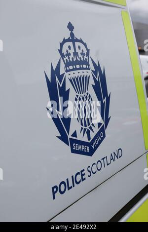 Polizeigrafiken auf Police Scotland Fahrzeug. Polizei Schottland, rechtlich der Polizei-Service von Schottland genannt, ist die nationale Polizei von Schottland. Stockfoto