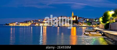 Zadar Archipel. Stadt Kali auf der Insel Ugljan Abend Panoramablick, Dalmatien Region von Kroatien Stockfoto