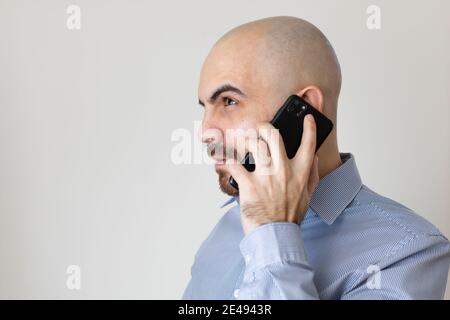 Geschäftliche Gespräche am Telefon Stockfoto