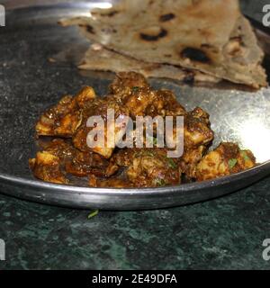 Huhn Handi maharashtrian vom jagdamb Hotel pune.kalya Masalyache Huhn. Stockfoto