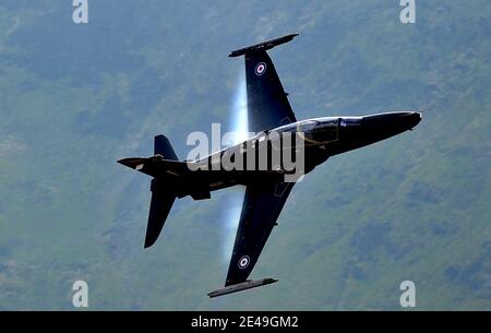 RAF Hawk in der Mach Loop, Wales Stockfoto