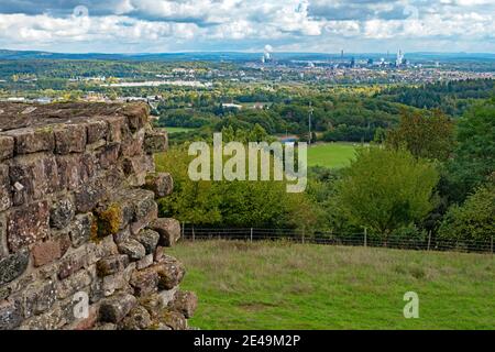 Blick vom Schloss Siersberg bei Rehlingen-Siersburg auf die Dillinger Hütte, Dillingen, Saarland, Deutschland Stockfoto