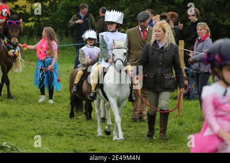 Straiton, Ayrshire, Schottland, Großbritannien 10. Juni 2017. Lokale landwirtschaftliche Show. Die beliebte Kinderkostümitee Stockfoto