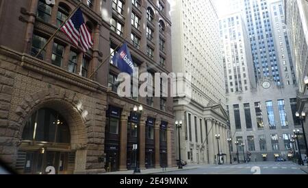 Chicago - Illinois. Die LaSalle Street ist das Finanzzentrum der Stadt. Das in Art Deco-Architektur erbaute Gebäude im Zentrum ist das Chicago Board of Trade und das National Historic Landmark. Vollendet 1888 John Wellborn Root und Daniel Burnham Stockfoto