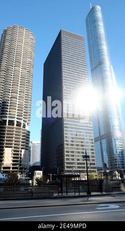 Chicago - Illinois. Marina City, 197 Meter hohe Wolkenkratzer, entworfen vom Architekten Bertrand Goldberg. Als es 1963 fertig gestellt wurde, war es das höchste Wohngebäude der Welt und das höchste Stahlbetongebäude Stockfoto
