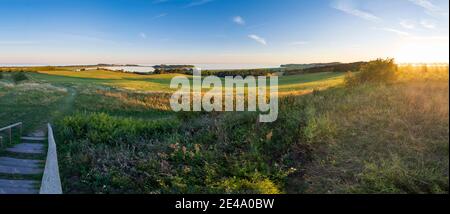 Mönchgut, Blick vom Bakenberg zum Dorf Thiessow, Lotsenberg, Halbinsel Mönchgut, Ostsee, Ostsee, Rügeninsel, Mecklenburg-Vorpommern / Mecklenburg-Vorpommern, Deutschland Stockfoto