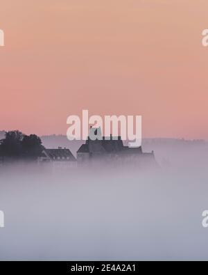 Schloss Werenwag, Nebel, Oberes Donautal, Schwäbische Alb, Baden-Württemberg, Deutschland, Europa Stockfoto