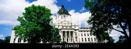 Low-Winkel-Ansicht eines Regierungsgebäudes, South Dakota State Capitol, Pierre, South Dakota, USA Stockfoto