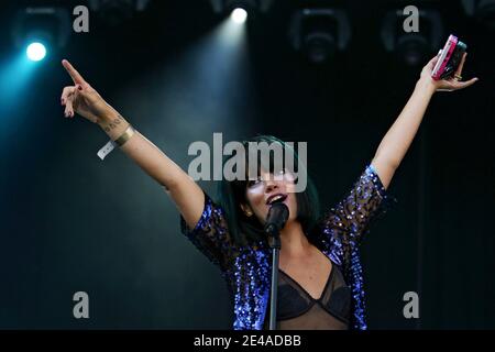 Lily Allen spielt live während des Main Square Festival 2009 in Arras, Nordfrankreich, am 3. Juli 2009. Foto von Mikael Libert/ABACAPRESS.COM Stockfoto