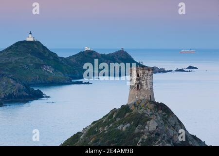 Blick auf das Meer von einem Turm, Iles Sanguinaires, Pointe De La Pirata, Ajaccio, Corse-Du-Sud, Korsika, Frankreich Stockfoto