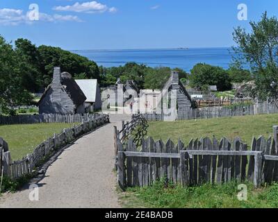 Plymouth, Massachusetts, USA - 24. Juni 2015: Plimoth Plantation, eine historische Nachbildung der Pilgersiedlung aus dem 16. Jahrhundert. Stockfoto