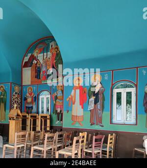 Innenraum einer griechisch-orthodoxen Kirche in Palea Epidauros, Saronischer Golf, Argolis Region, Peloponnes, Griechenland Stockfoto