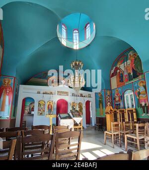 Innenraum einer griechisch-orthodoxen Kirche in Palea Epidauros, Saronischer Golf, Argolis Region, Peloponnes, Griechenland Stockfoto