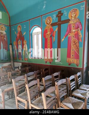 Innenraum einer griechisch-orthodoxen Kirche in Palea Epidauros, Saronischer Golf, Argolis Region, Peloponnes, Griechenland Stockfoto