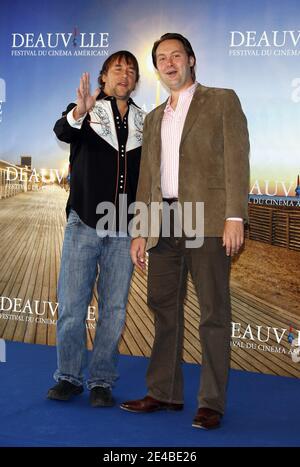 Regisseur Richard Linklater und Schauspieler Christian McKay posieren für eine Fotoaufnahme für 'Me and Orson Welles' während des 35. 'Deauville American Film Festival' in Deauville, Frankreich am 6. September 2009. Foto von Denis Guignebourg/ABACAPRESS.COM Stockfoto