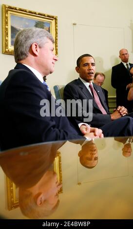 Präsident Barack Obama trifft sich am 16. September 2009 im Oval Office des Weißen Hauses in Washington, DC, USA mit dem kanadischen Premierminister Stephen Harper. Foto von Aude Guerrucci/ABACAPRESS.COM Stockfoto