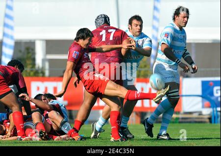 Montpelliers Francois Trinh-Duc beim französischen Top 14 Rugby-Spiel Racing Metro 92 gegen Montpellier im Yves du Manoir Stadion in Colombes, Frankreich am 26. September 2008. Racing Metro 92 gewann 18-14. Foto von Stephane Reix/ABACAPRESS.COM Stockfoto