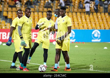 Douala, Kamerun. Januar 2021, 22. Ugandische Torhüter wärmen sich auf. Uganda gegen Togo, Gruppe C, CAF African Nations Championship (CHAN) Turnier 2021. Stade de la Réunion, Bepanda. Uganda und Togo trafen sich in der zweiten Gruppe-C-Spiele. Quelle: XtraTimeSports (Darren McKinstry) / Alamy. Stockfoto