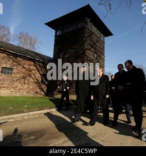 OSWIECIM, POLEN - 6. DEZEMBER 2019: Angela Merkels Besuch im ehemaligen Nazi-Konzentrationslager Auschwitz-Birkenau. Stockfoto