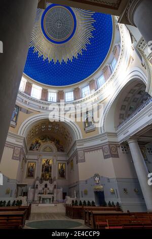 Wien, Friedhofskirche zum heiligen Karl Borromäus, ehemalige Dr.-Karl-Lueger-Gedächtniskirche, Luegerkirche) auf dem Zentralfriedhof im Jahre 11. Simmering, Österreich Stockfoto