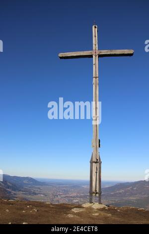 Wanderung zur Hochalm am Sylvensteinspeicher, Kreuth, Winterwanderung, Spätherbst Stockfoto