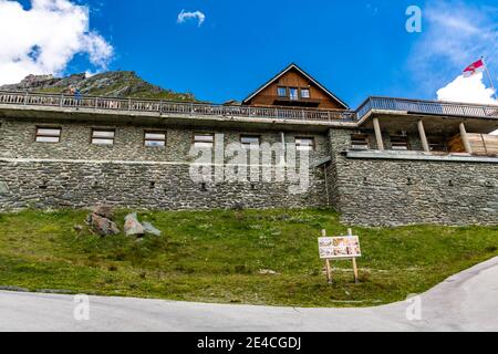 Kaiser-Franz-Josef-Haus mit Panoramarestaurant, Kaiser-Franz-Josefs-Höhe, Großglockner Hochalpenstraße, Nationalpark hohe Tauern, Kärnten, Österreich Stockfoto