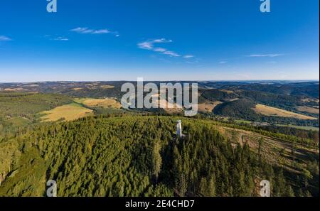 Deutschland, Bayern, Lauenstein, Thüringer Warte, Aussichtsturm, Blick auf die ehemalige DDR, Berge, Wald, Luftaufnahme Stockfoto