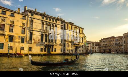 Venedig während Corona Zeiten ohne Touristen, der leere Canale Grande Stockfoto