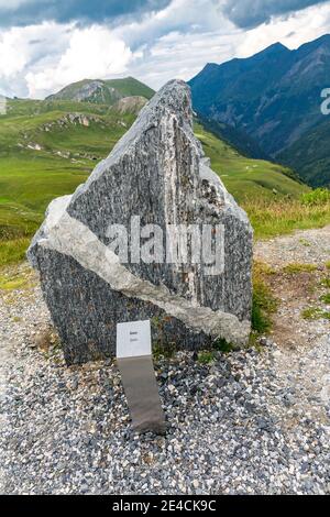 Gneisfelsen, geologische Freilichtausstellung, Tauernfenster, 2290 m, Hochtor, Großglockner Hochalpenstraße, Nationalpark hohe Tauern, Salzburger Land, Kärnten, Österreich, Europa Stockfoto