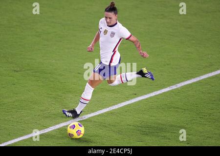 Orlando, Florida, USA. 22. Januar 2021: Der US-Verteidiger ALI KRIEGER (11) spielt während des Spiels USWNT gegen Columbia am 22. Januar 2021 im Exploria Stadium in Orlando, FL. Quelle: Cory Knowlton/ZUMA Wire/Alamy Live News Stockfoto