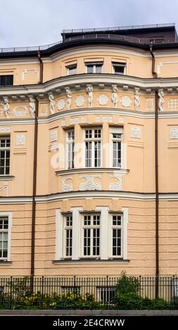 Jugendstilfassade in München. Stockfoto