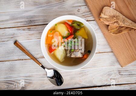 Orientalische Shorpa-Suppe mit Lamm und Gemüse Stockfoto