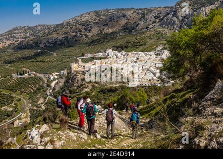 Trekking auf Zhueros, Naturlandschaft auf dem Berg Subbetica, Provinz Cordoba. Andalusien. Südspanien, Europa Stockfoto