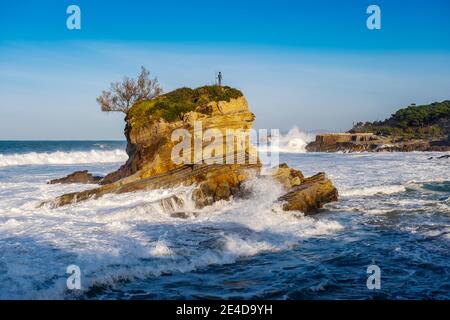 El Camello Beach Und Mouro Island. Santander, Kantabrische See, Kantabrien, Nordspanien, Europa Stockfoto