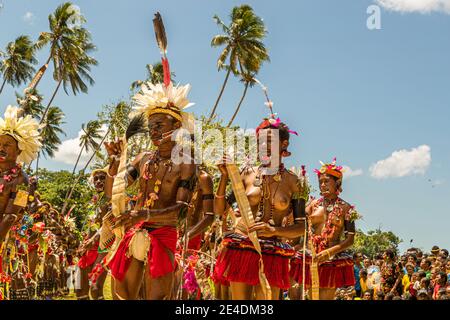 Traditioneller Milamala-Tanz der Trobriand-Inseln während des Festivals der freien Liebe, Kwebwaga, Papua-Neuguinea Stockfoto