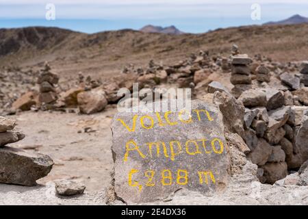 Vulkane Aussichtspunkt (Mirador de los Volcanes) in den peruanischen Anden Stockfoto