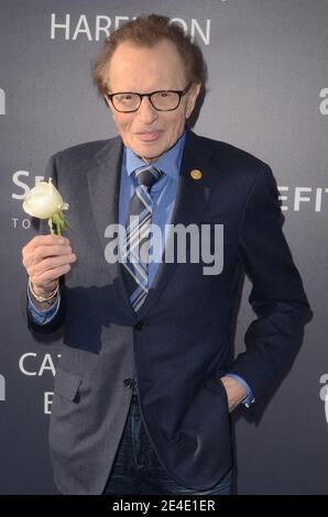 **DATEI FOTO** Larry King ist bei 87 verstorben. LOS ANGELES, CA - 08. JUNI: Larry King bei der 3. Jährlichen Blue Diamond Gala der Los Angeles Dodgers Foundation im Dodger Stadium am 8. Juni 2017 in Los Angeles, Kalifornien. Quelle: David Edwards/MediaPunch Quelle: MediaPunch Inc/Alamy Live News Stockfoto